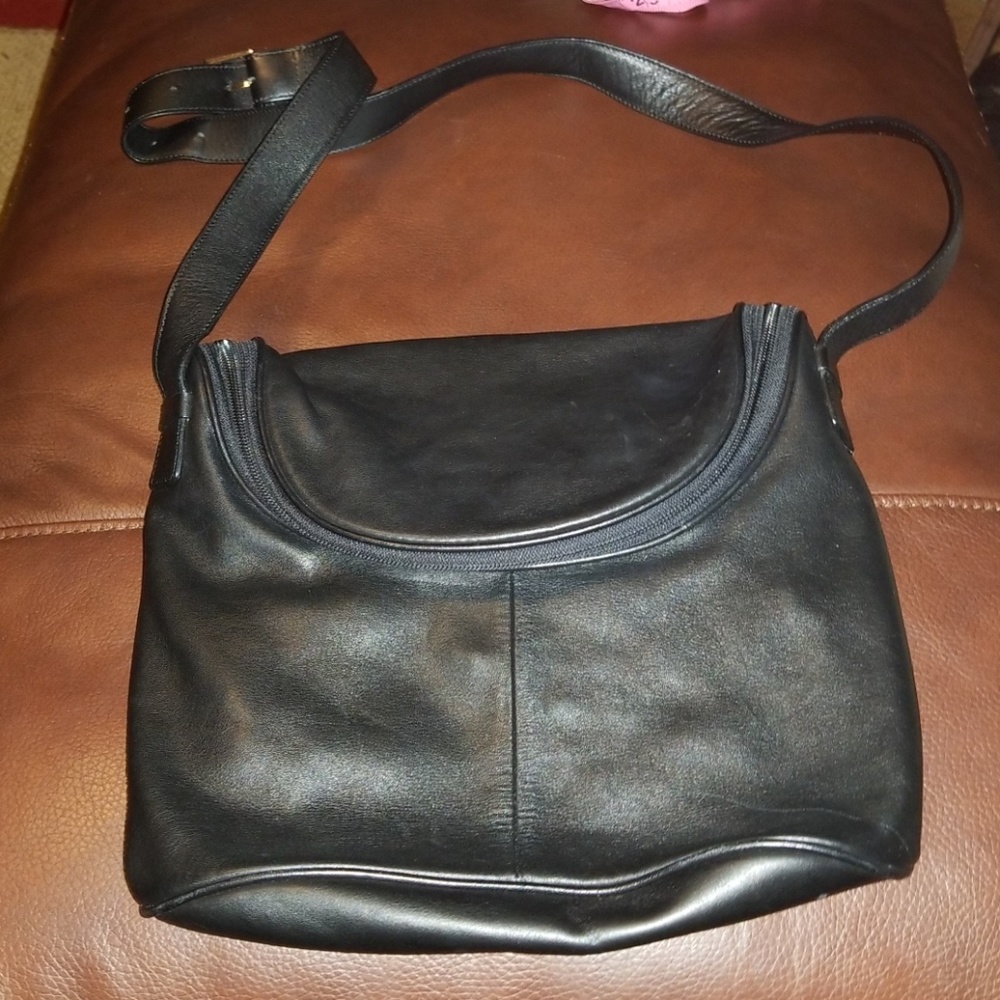 Maxx of New York...100% cow leather cross body